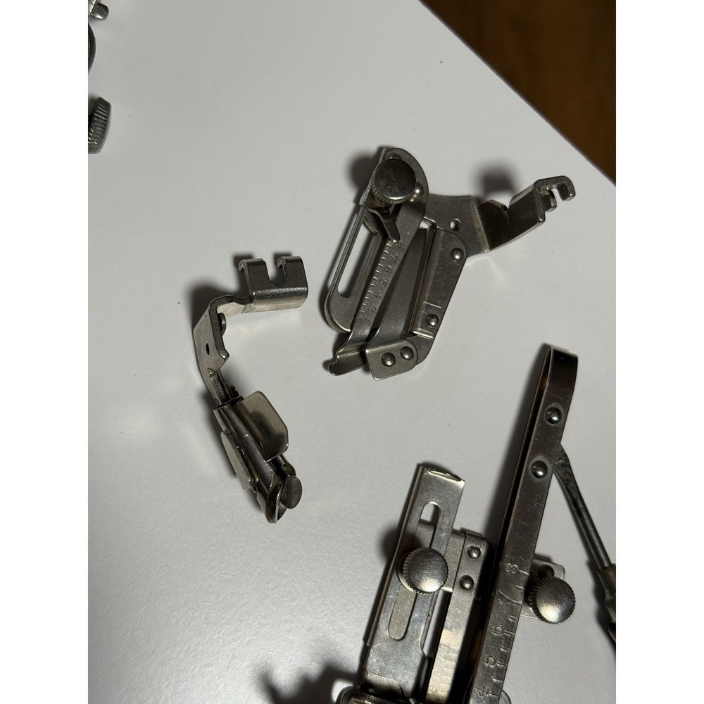 Singer Sewing Machine‎ Attachments - Picture 5 of 10